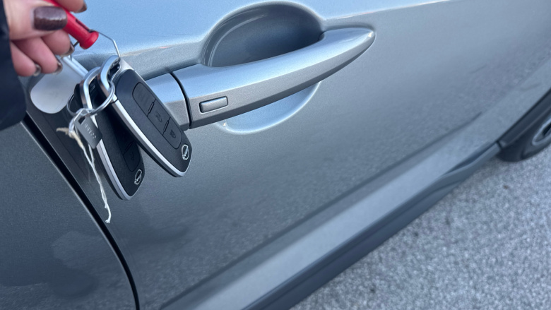 Nissan Juke 1.0 DiG-T N-Connecta 5dr Petrol Hatchback